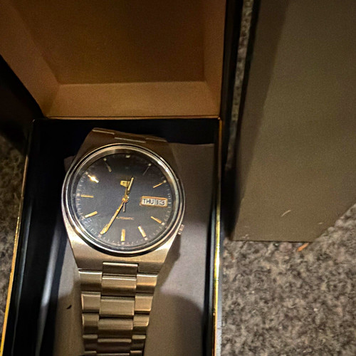 Seiko automatic blue dial - seiko,