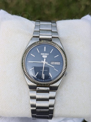 Seiko automatic blue dial - blue,