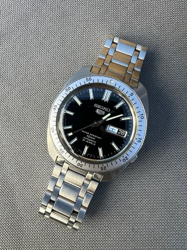 Seiko sports srpl93k1 - 5,