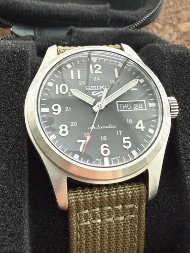 Seiko sports field srpg27 - 5,