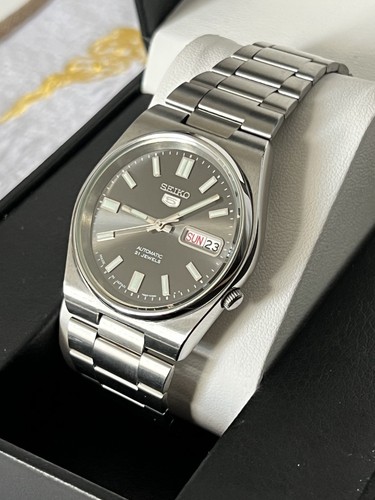 Seiko 7s26 0480 black dial - black,