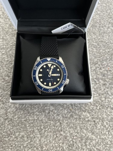 Seiko men sports srpd71k2 - 5,