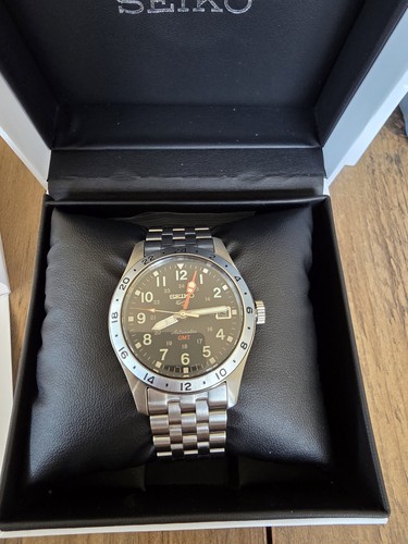 Seiko sports field gmt - seiko,