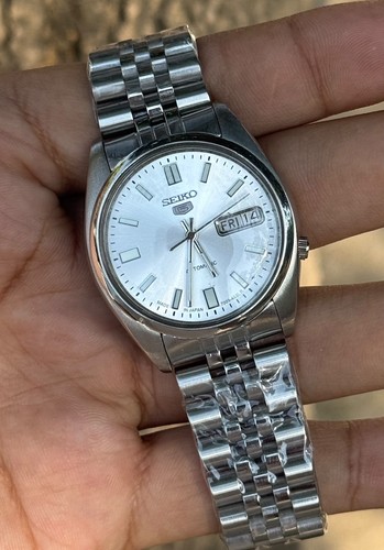 Seiko silver white dial - silver,