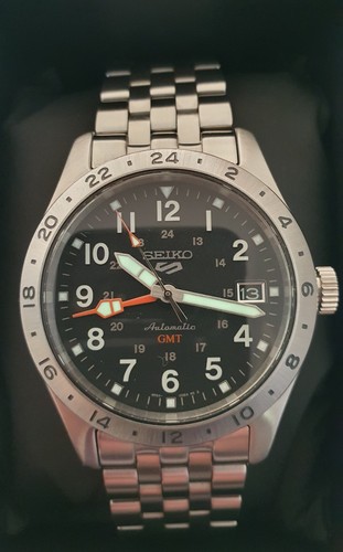 Seiko sports field gmt - 5,