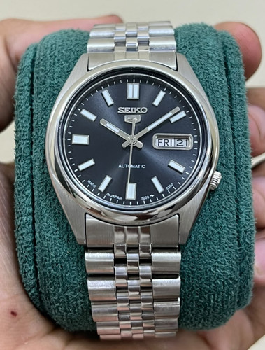 Seiko automatic black dial - seiko,