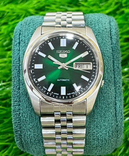 Seiko automatic green and - 5,